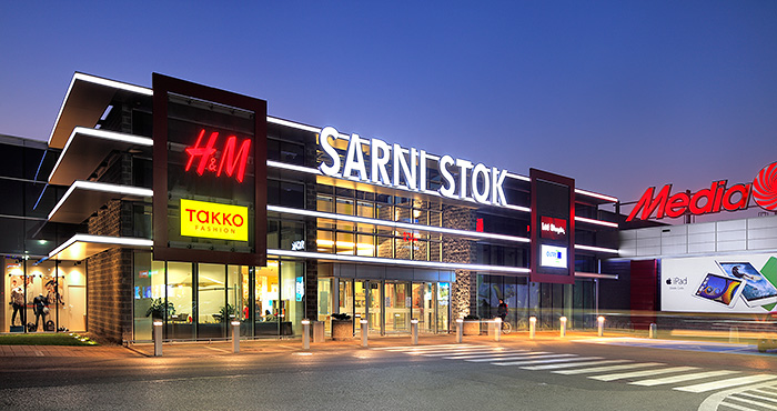 Sarni Stok, a shopping center redeveloped by Acteeum sold by CBRE Global Investors to Union Investment!